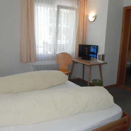 Tschuggen - No Kitchen Апартаменти